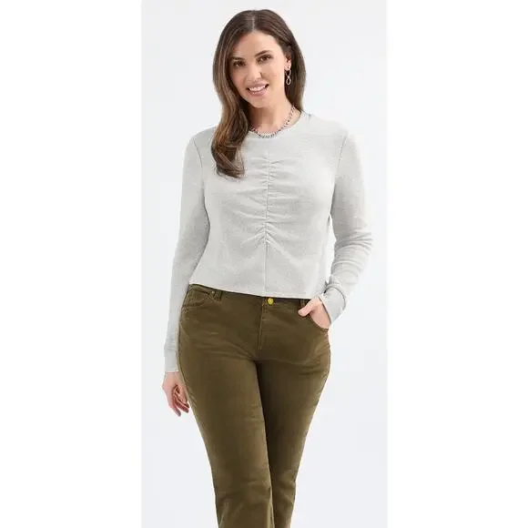 NWOT $89 Cabi Chaser Tee #7450 FALL 2024 LARGE Slim Fit Crew Neck Knit Fabric - Picture 1 of 2